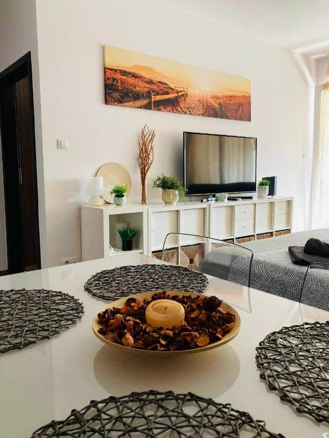 Corvin Boutique Apartment Parking In The Plaza Budapest Ngoại thất bức ảnh